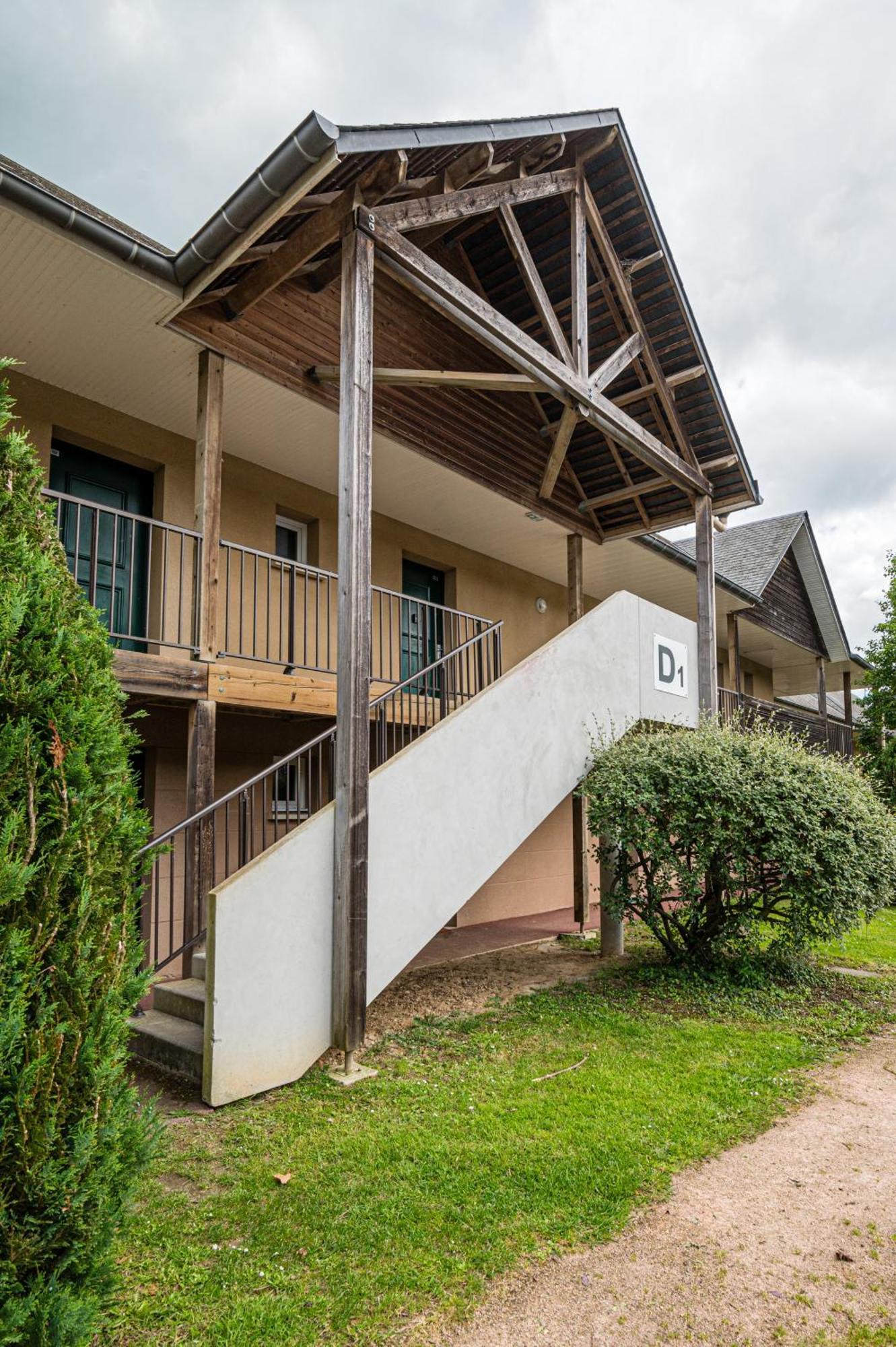 Appartement Cosy 5 Mins Honfleur Piscine Terrasse Equemauville Exterior photo